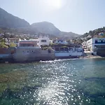 Avra Myrties