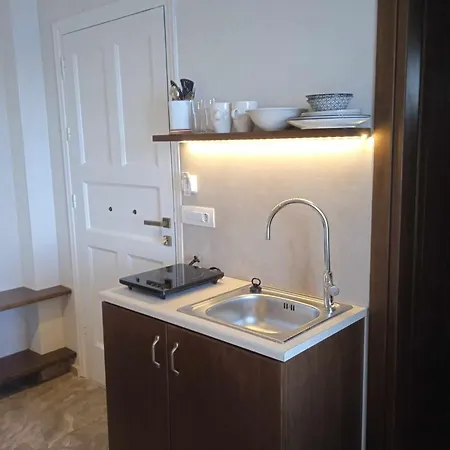 Hotel Avra